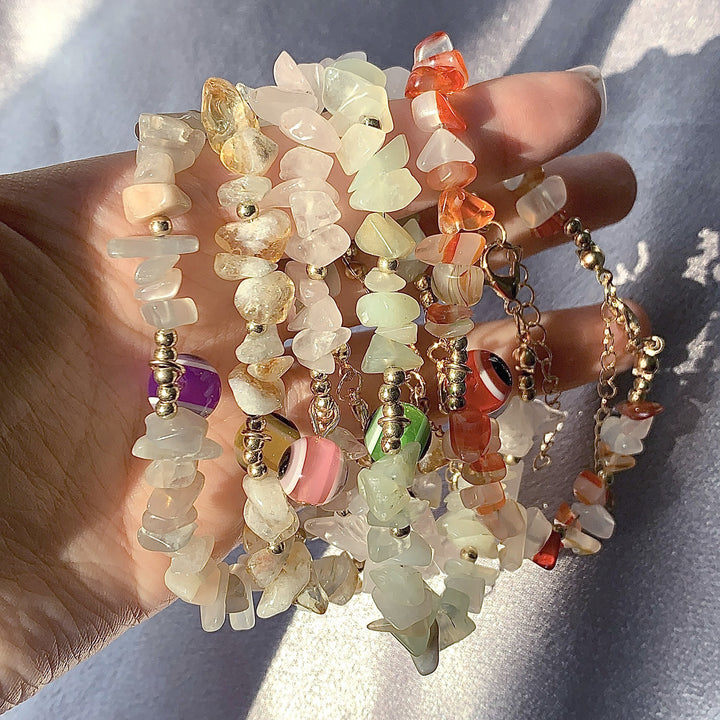 Pulsera con colgante de ojo malvado de grava de cristal natural de Olivenorma