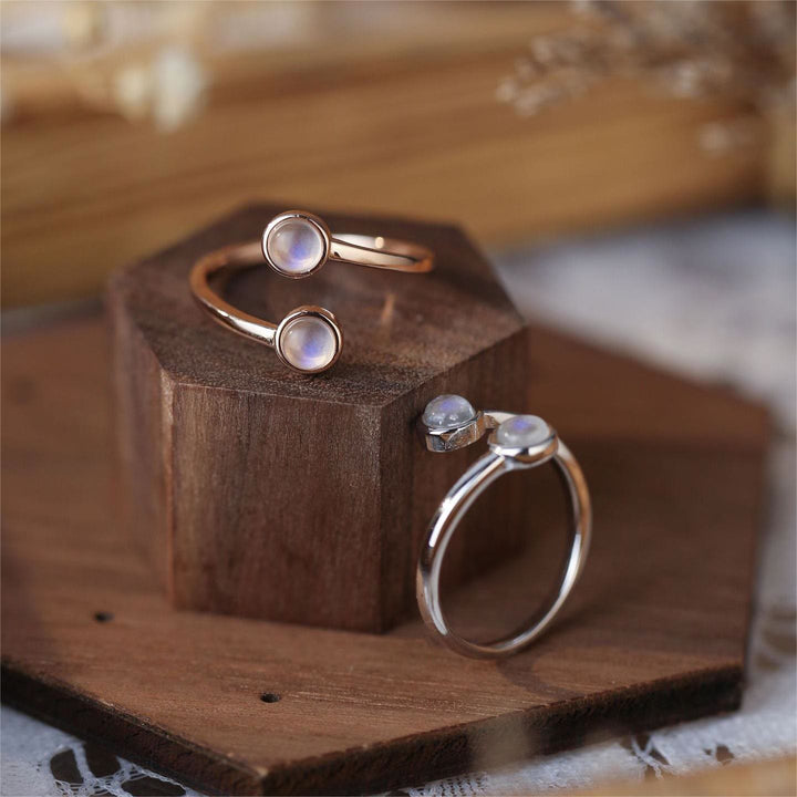 Anillo ajustable abierto de piedra lunar Olivenorma S925 
