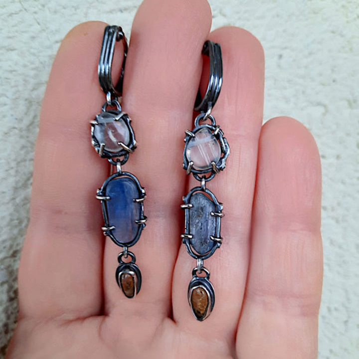 Pendientes étnicos de bruja con zafiro y piedra lunar ovalada de Olivenorma