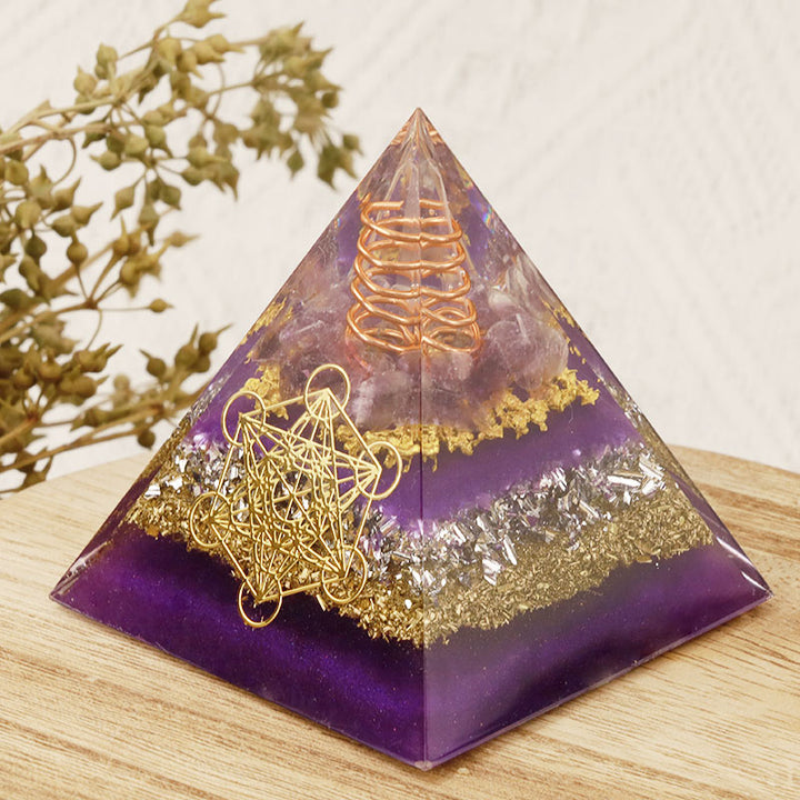 Pirámide de orgón de amatista y cubo de Metatrón de Olivenorma