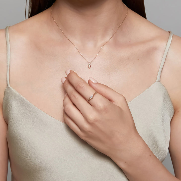 Collar, pendientes y anillo de encaje violeta con ópalo natural de Olivenorma