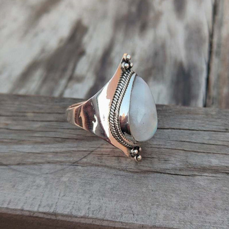Anillo retro de piedra lunar Olivenorma