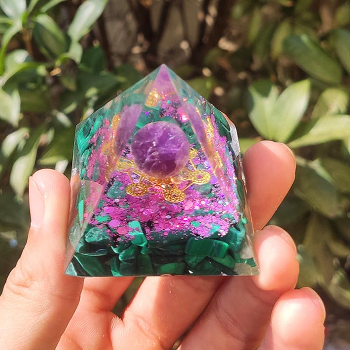 Pirámide de orgón Símbolo del cubo de Metatrón Amatista Malaquita Olivenorma