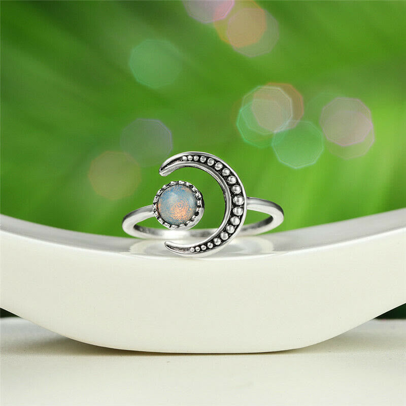 Anillo abierto con piedra lunar y accesorio Moon Sun de Olivenorma