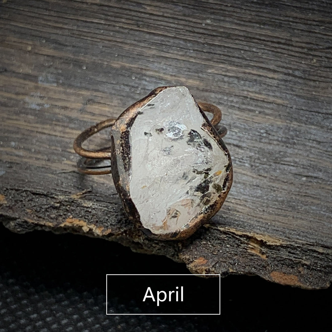 Anillo ajustable con doce piedras de nacimiento de piedra irregular natural en bruto de Olivenorma 