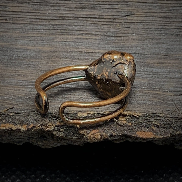 Anillo ajustable con doce piedras de nacimiento de piedra irregular natural en bruto de Olivenorma 