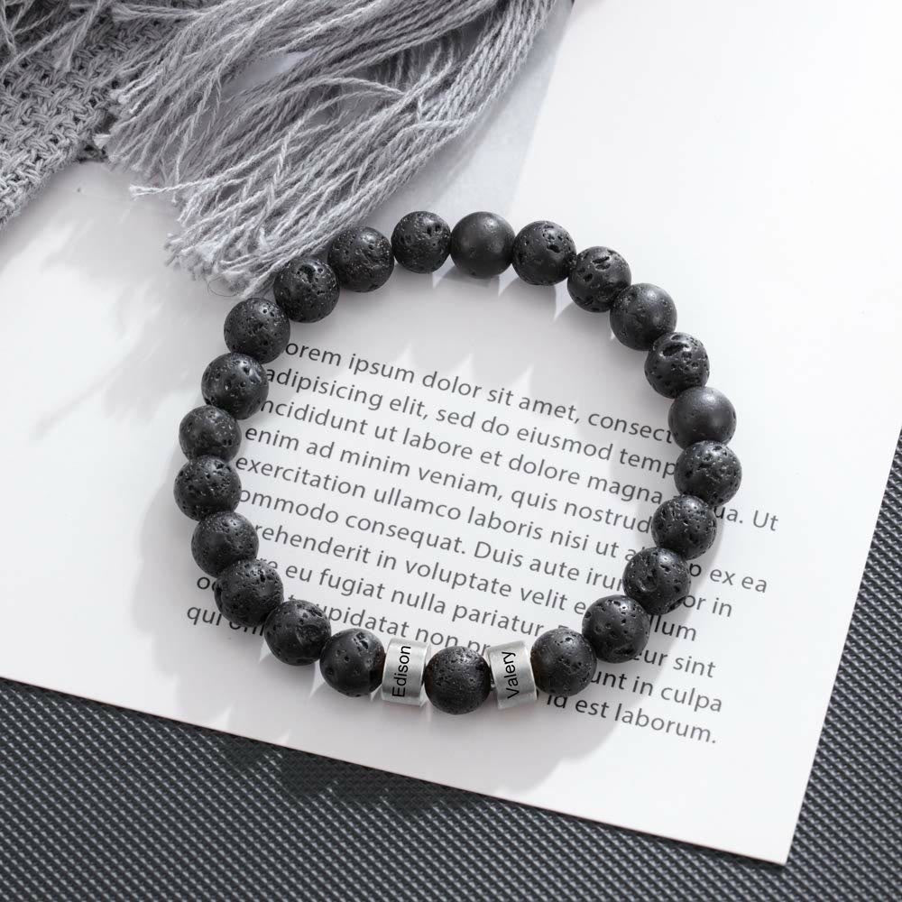 Pulsera de hombre personalizada con cuentas grabadas en piedra natural de Olivenorma