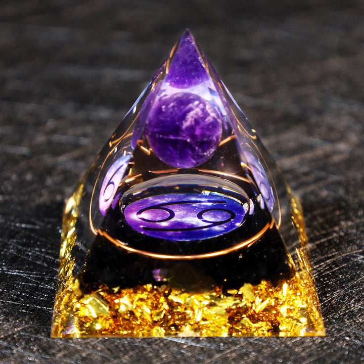 Pirámide de orgón de obsidiana con esfera de amatista y grava del zodíaco de Cáncer de Olivenorma
