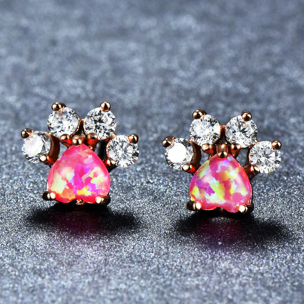 Pendientes de pata de gatito con circonita blanca y ópalo kawaii de Olivenorma