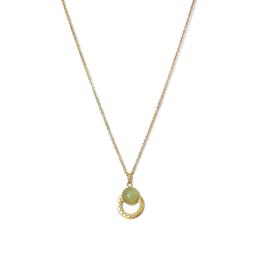 Collar con colgante ovalado de turquesa africana verde de Olivenorma 