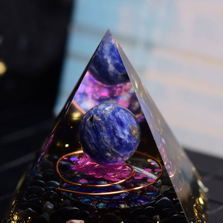 Pirámide de orgón de obsidiana y lapislázuli de Olivenorma