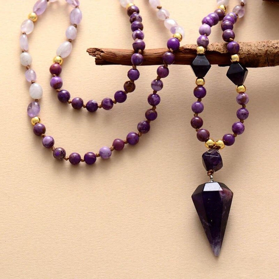 Collar de mala con cuentas de jade morado y amatista natural de Olivenorma