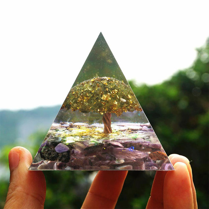 Pirámide de orgón de charoita y peridoto del árbol de la vida de Olivenorma 
