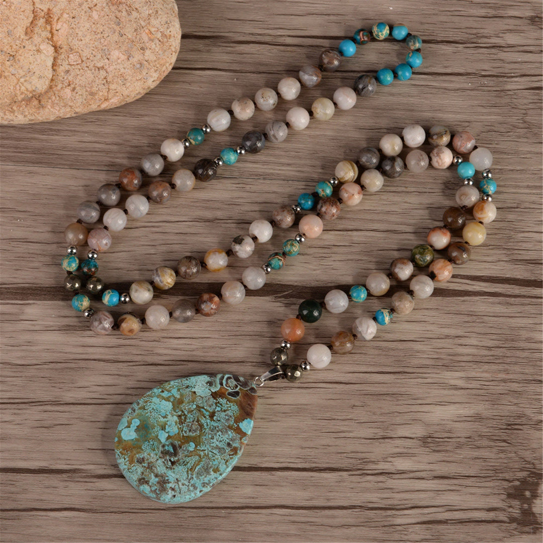 Collar de cuentas de turquesa africana natural hecho a mano de Olivenorma