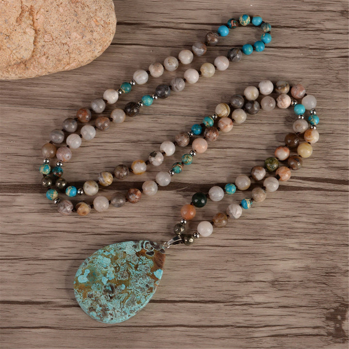Collar de cuentas de turquesa africana natural hecho a mano de Olivenorma