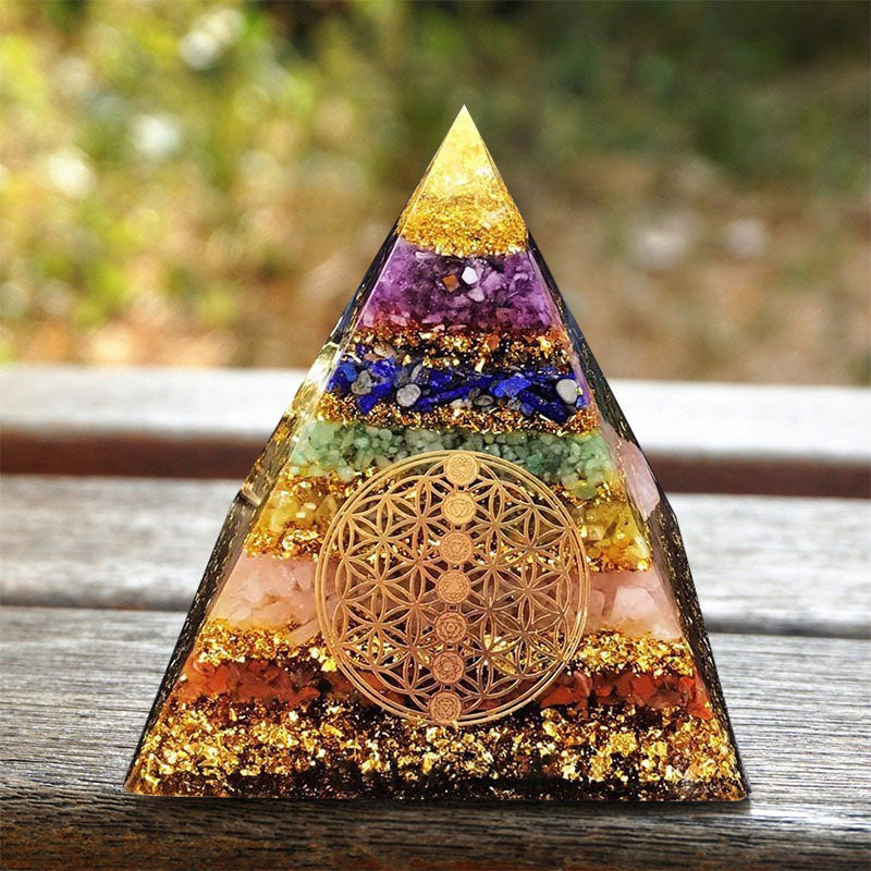 Pirámide orgónica de la flor de la vida del chakra Olivenorma