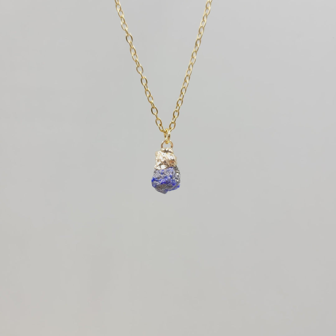 Collar de gemas de piedra cruda de cristal irregular de Olivenorma