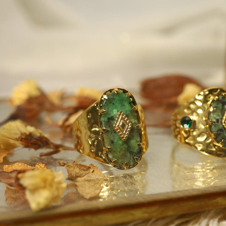 Anillo ajustable con turquesa africana de Olivenorma