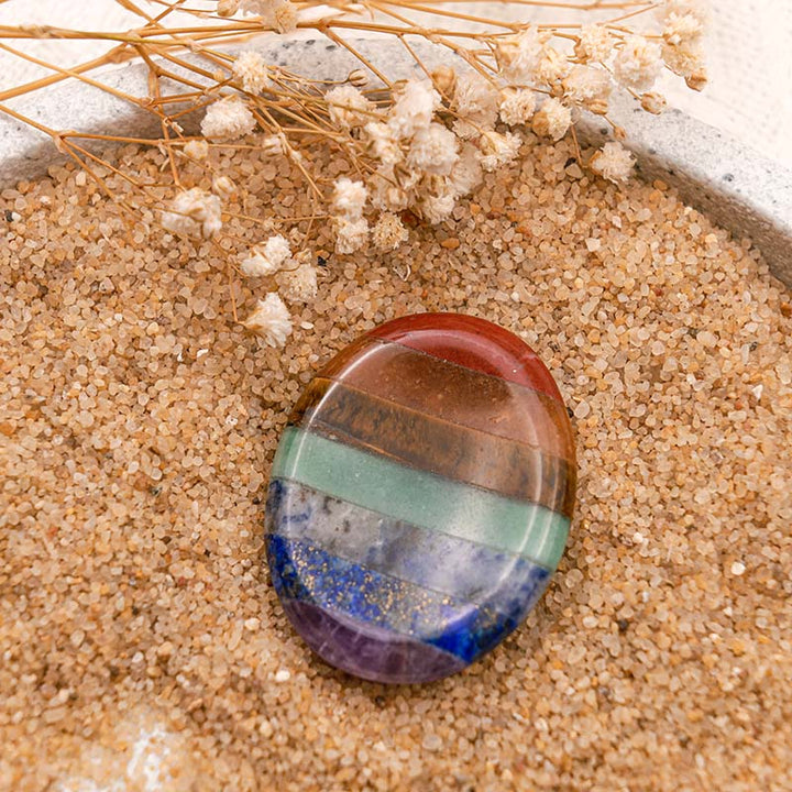 Piedra de preocupación para el pulgar del chakra Olivenorma