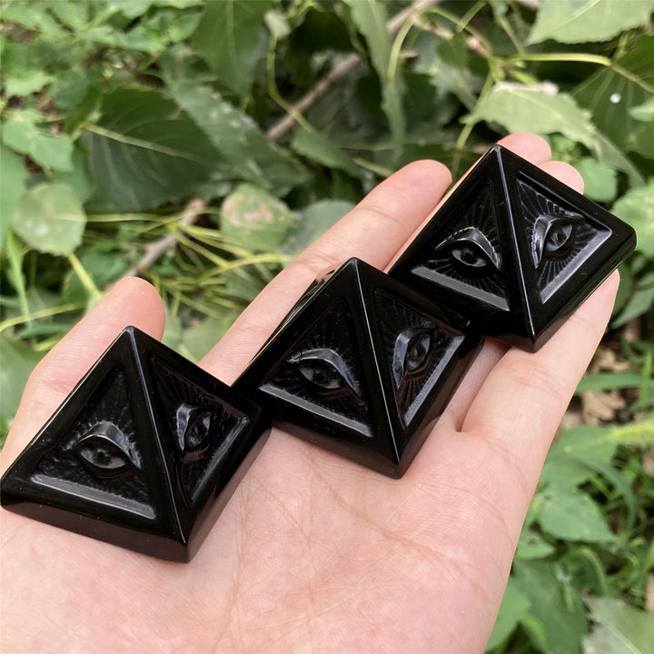 Pirámide de orgón de obsidiana de Olivenorma, decoración con piedras preciosas 
