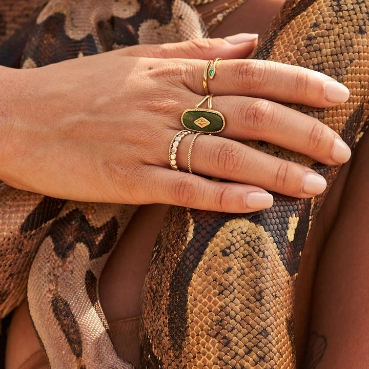 Anillo ajustable de turquesa africana natural de 18 k de Olivenorma