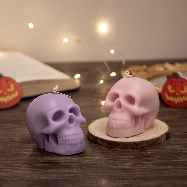 Vela perfumada con calavera multicolor de Olivenorma