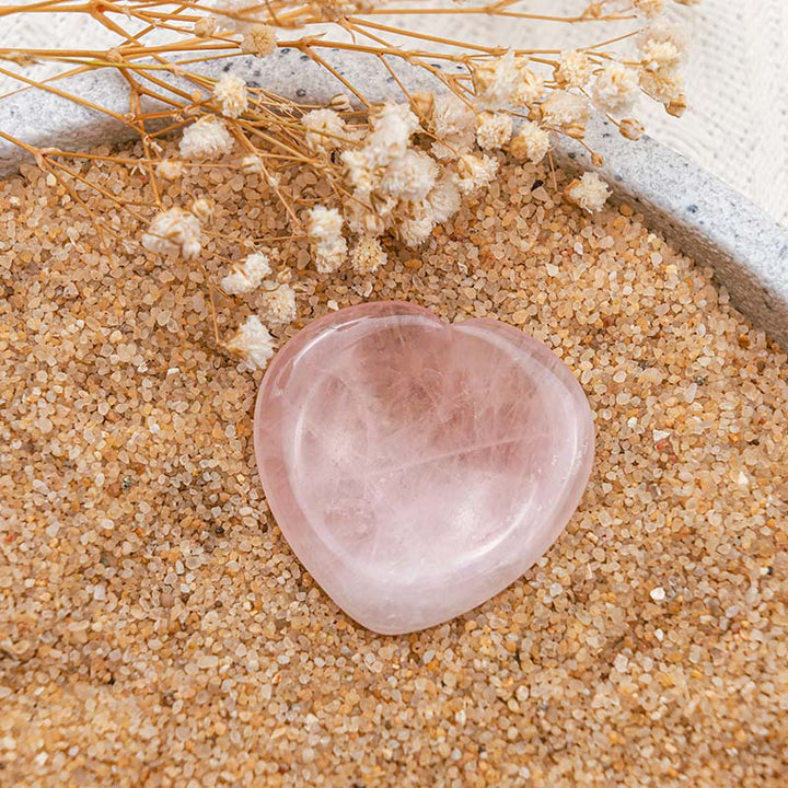 Piedra de preocupación en forma de corazón de cuarzo rosa Olivenorma