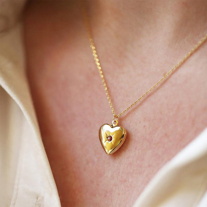 Collar con forma de corazón y piedra natal "Shine in My Heart" de Olivenorma 
