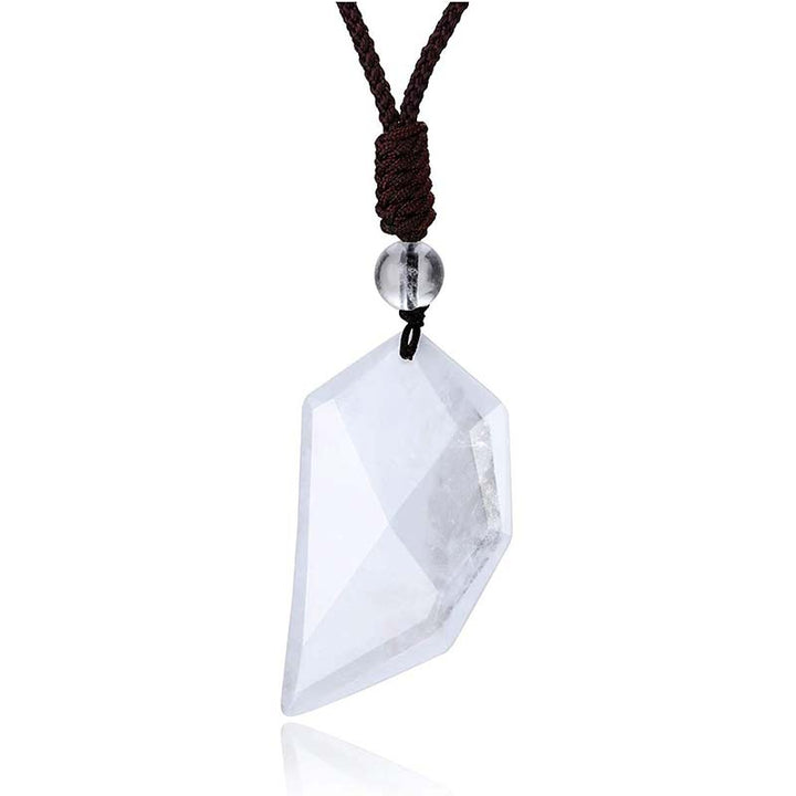 Collar con forma de corazón de cuarzo transparente y obsidiana de Olivenorma 