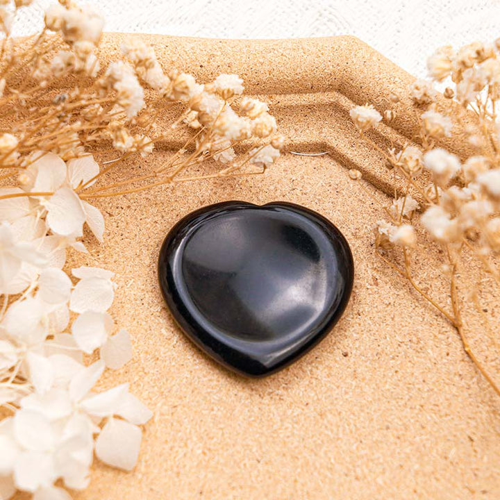 Piedra de preocupación con forma de corazón de obsidiana negra de Olivenorma