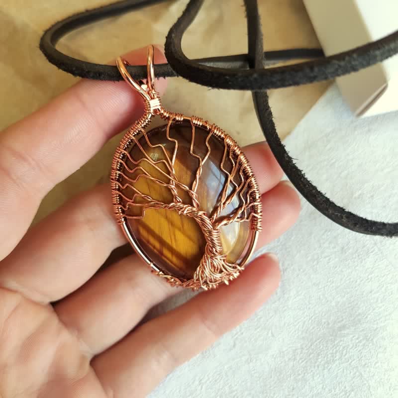Collar con piedra preciosa del árbol de la vida y ojo de tigre ovalado de Olivenorma