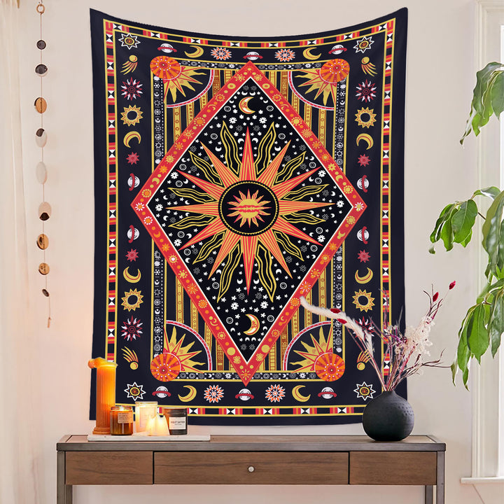 Tapiz bohemio con rayos de sol y luna de Olivenorma 