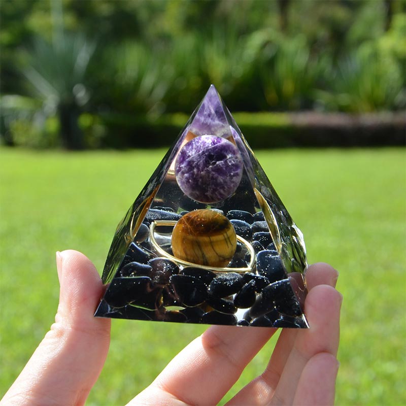 Esfera de amatista de Olivenorma con pirámide de orgón de obsidiana y ojo de tigre