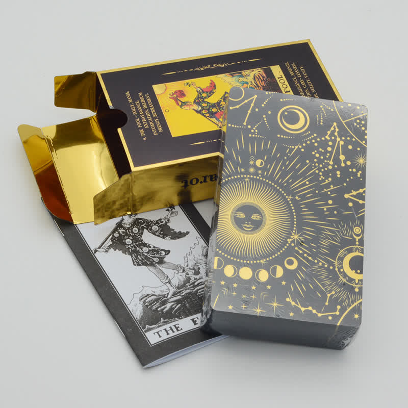 Carta del tarot delicada con lámina dorada de Olivenorma