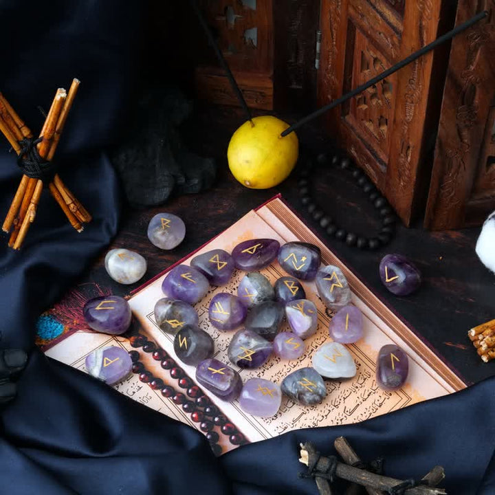 Piedra preciosa tallada con alfabeto rúnico de Olivenorma, equilibrio de piedra, decoración