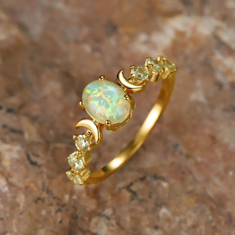 Anillo de ópalo con fases de luna creciente "Piedra de purificación" de Olivenorma