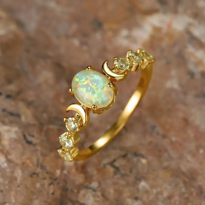 Anillo de ópalo con fases de luna creciente "Piedra de purificación" de Olivenorma