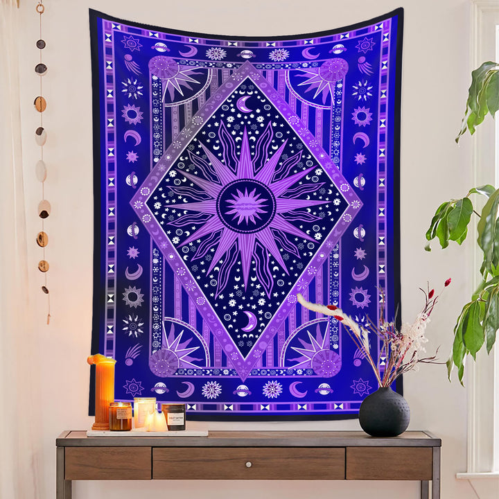 Tapiz bohemio con rayos de sol y luna de Olivenorma 