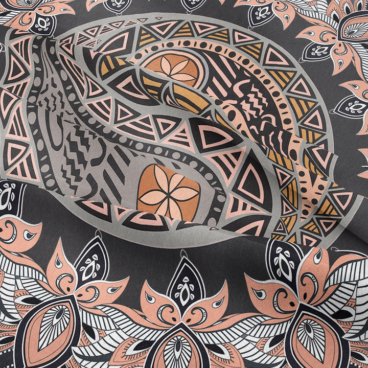 Tapiz con diseño circular Qiankun con flores bohemias de Olivenorma