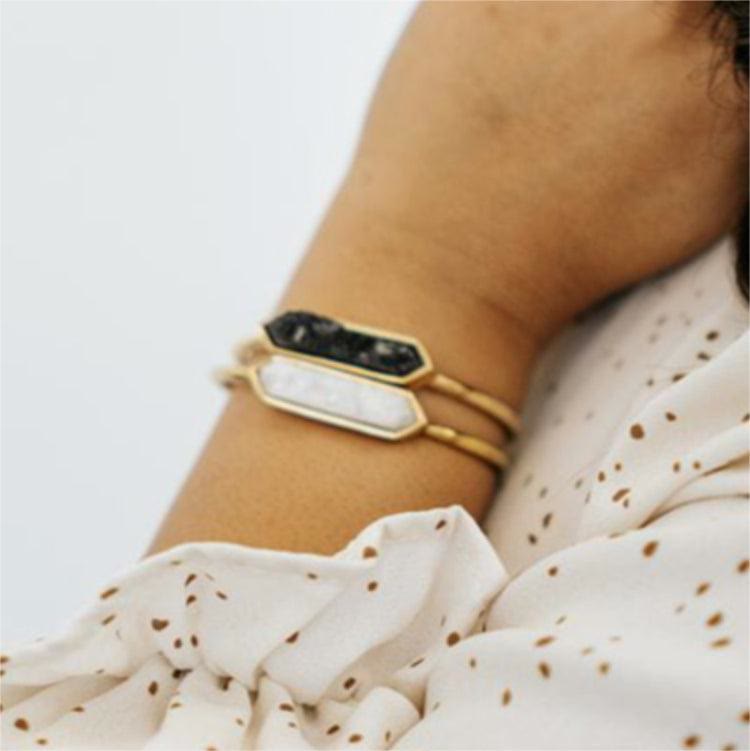 Pulsera de cobre y metal con cristales naturales de Olivenorma