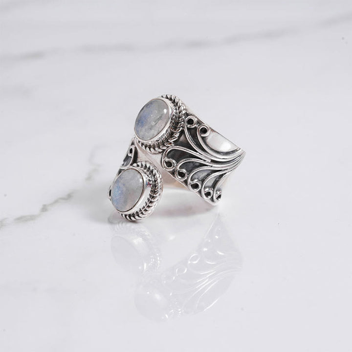Anillo creativo de piedra lunar de Olivenorma