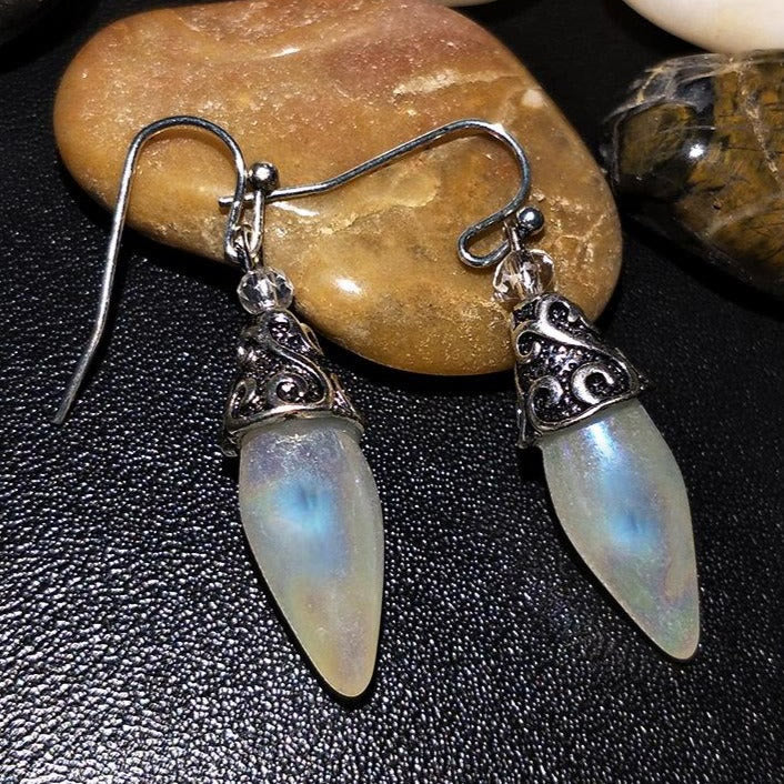 Pendientes colgantes de piedra lunar estilo real con gancho de plata pura de Olivenorma