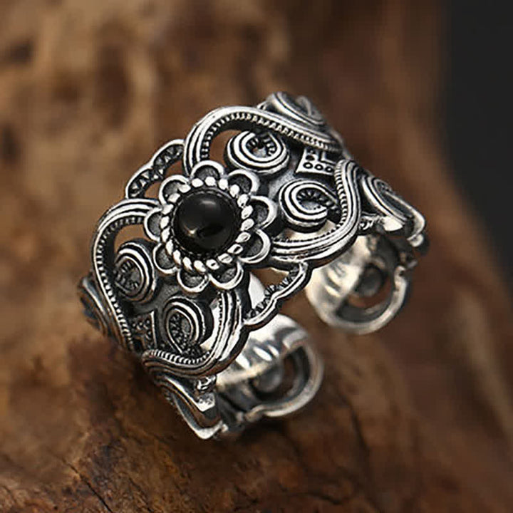 Anillo ajustable con diseño étnico de ónix negro de Olivenorma