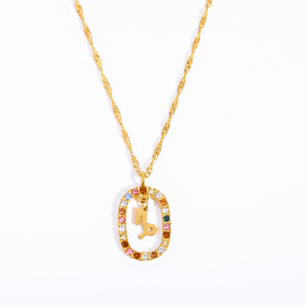 Collar con constelación del zodiaco ovalada calada con circonitas de Olivenorma 