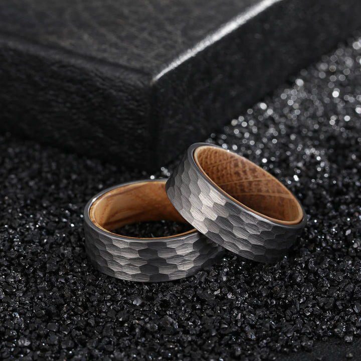 Anillo de madera de barril de whisky de carburo de tungsteno de 8 mm de Olivenorma para hombre