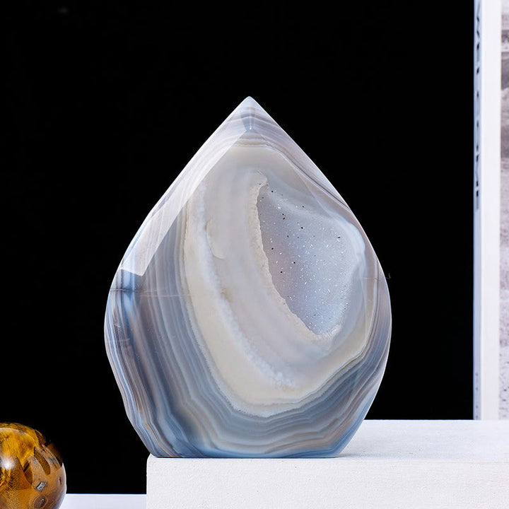 Adornos de piedras preciosas con forma de llama de cristal natural de Olivenorma