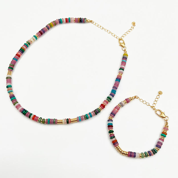 Pulsera y collar con piedras preciosas y cuentas redondas de cristal mixtas estilo bohemio de Olivenorma 