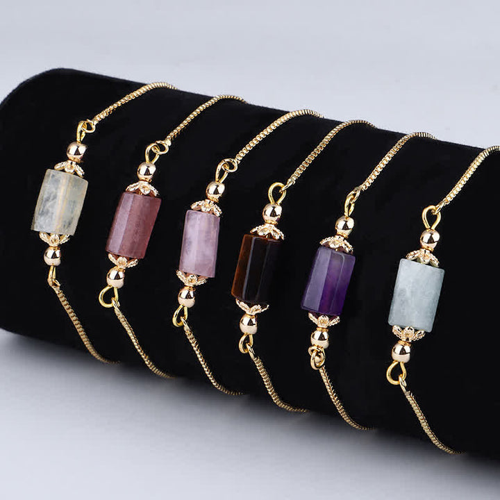 Pulsera delicada de cadena dorada con cristales naturales de Olivenorma 