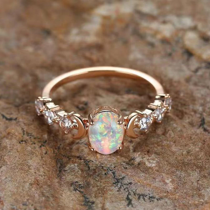 Anillo de ópalo con fases de luna creciente "Piedra de purificación" de Olivenorma