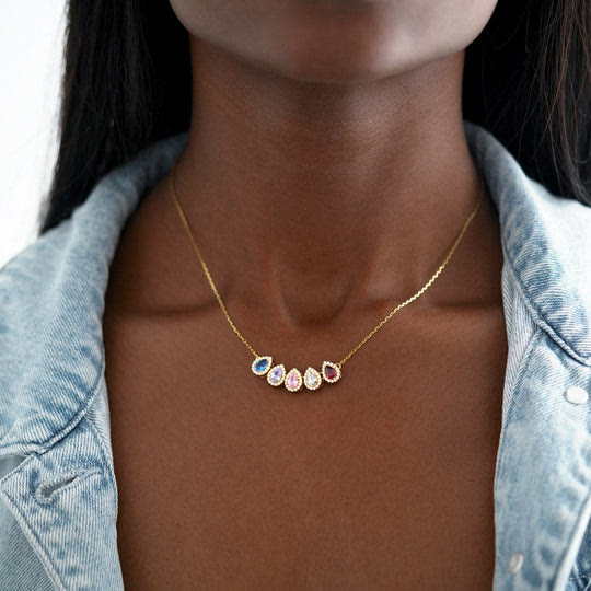 Collar con piedras natales en forma de lágrima del 1 al 8 de Tears Of Joy de Olivenorma